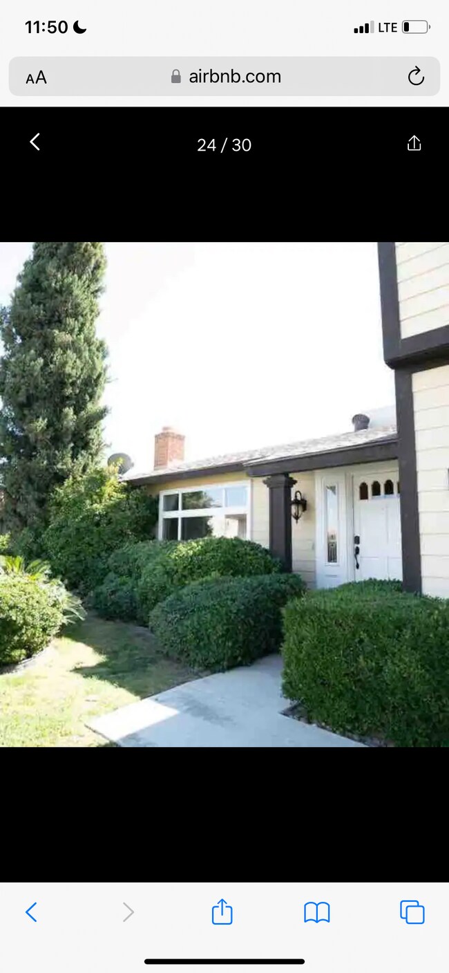 Building Photo - 4689 La Fonda Dr