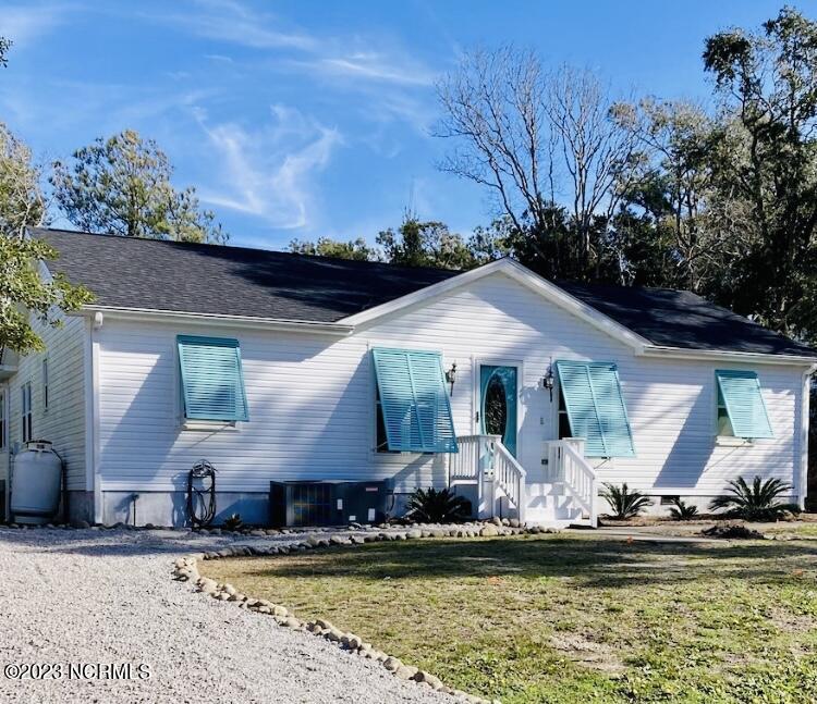 118 Juniper Rd, Pine Knoll Shores, NC 28512 House Rental in Pine