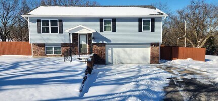 Building Photo - 22615 Richmond Ln