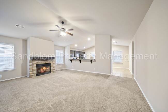 Foto del edificio - FOR LEASE | Jenks Home | 4 Bed, 2.5 Bath $...