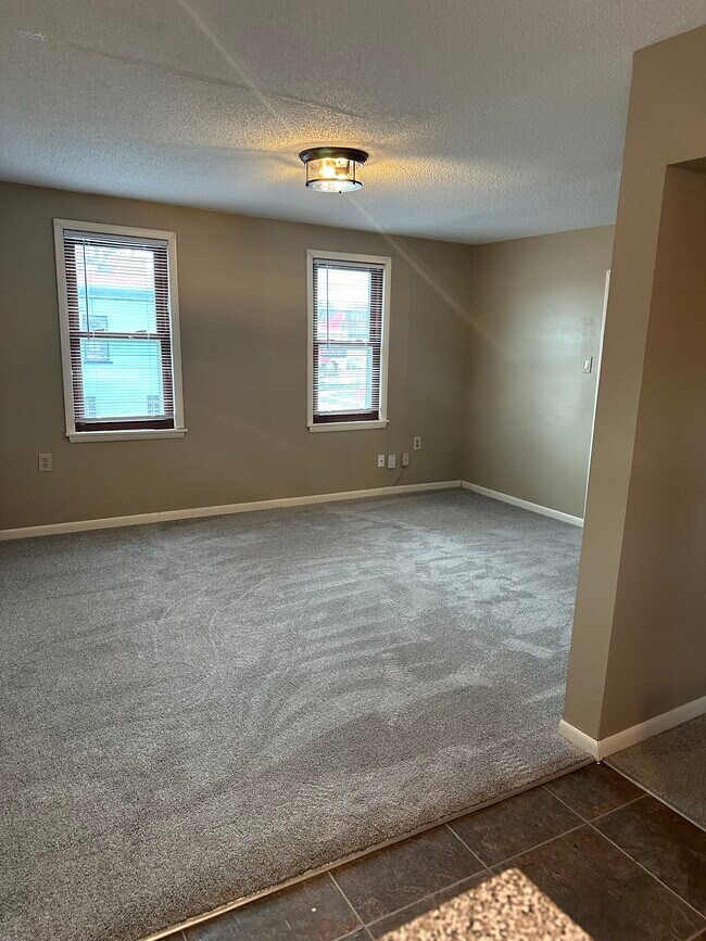 Foto del edificio - 354 22nd Ave NE