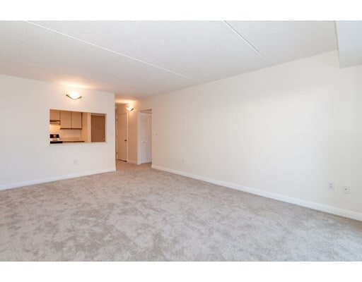 Building Photo - 20 Nahant Pl