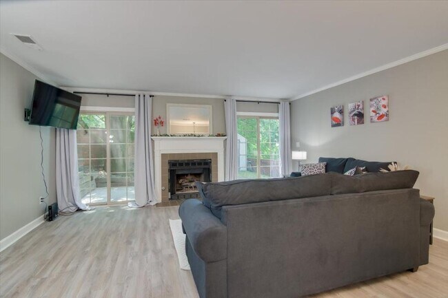 Foto del edificio - 705 Beacon Hill Ln