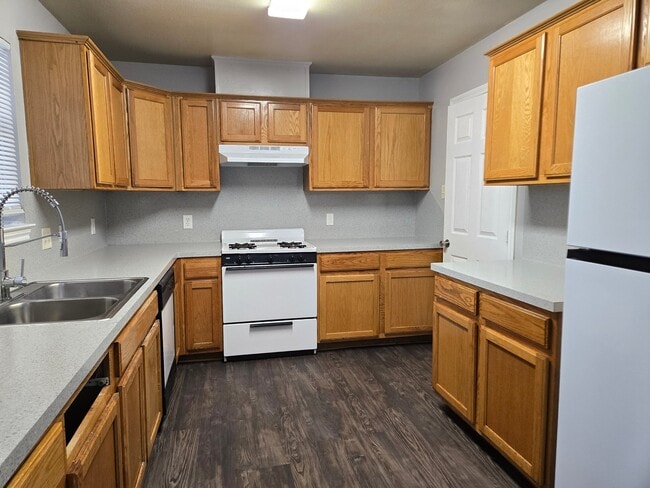 Building Photo - 2308 Axis Ct