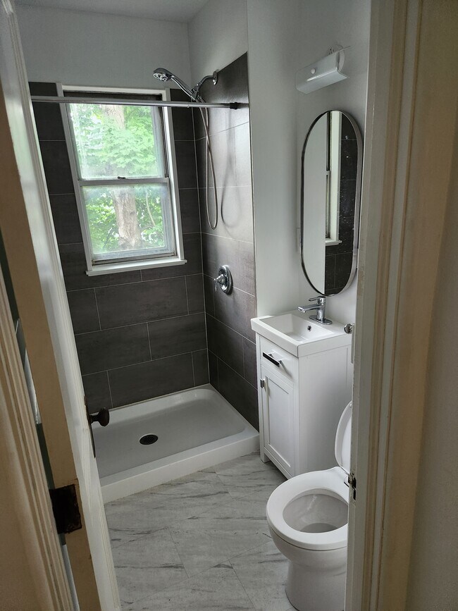 Bathroom - 610 Sycamore St