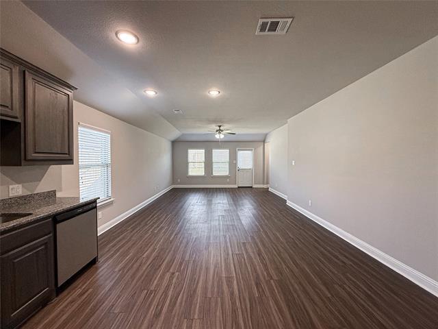 Building Photo - 6401 Graceland Dr