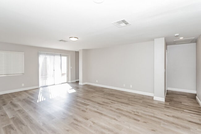 Foto del edificio - 840 Cotton Wind St