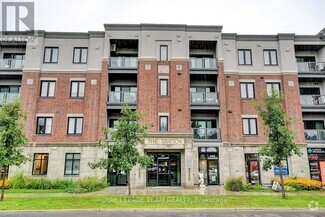 Building Photo - 615-615 Longfields Dr