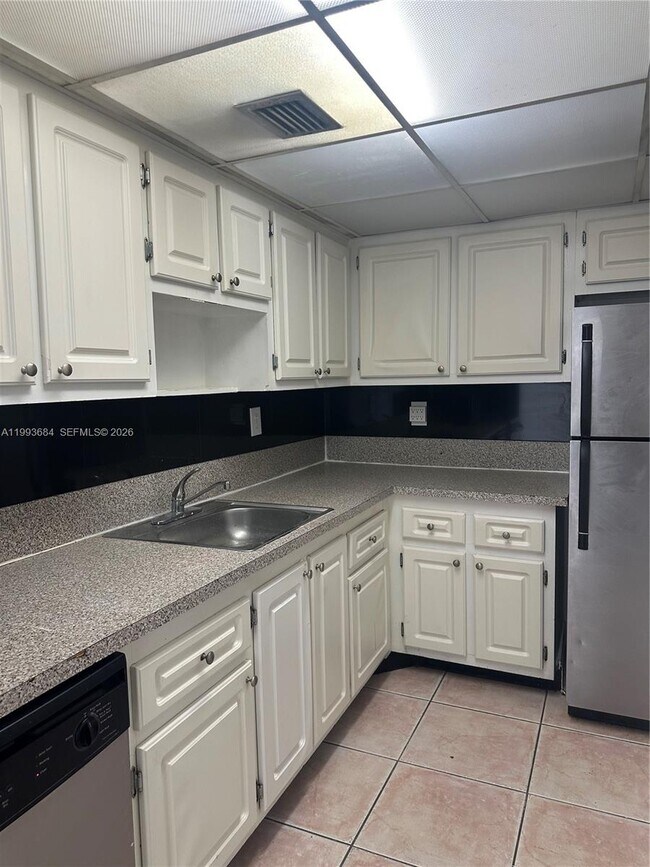 Foto del edificio - 1805 Sans Souci Blvd