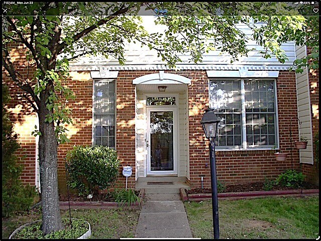 Foto principal - 208 W Park Dr
