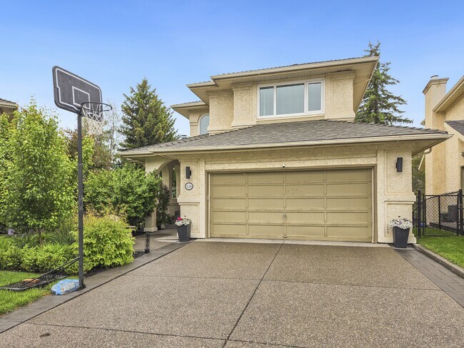 Building Photo - 138 Mt Robson Close SE