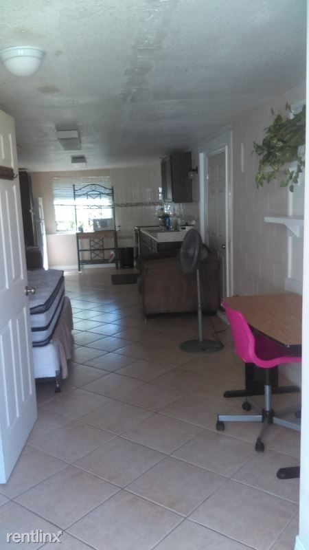 Primary Photo - 1 br, 1 bath Apartment - 10432 Crestridge Ct