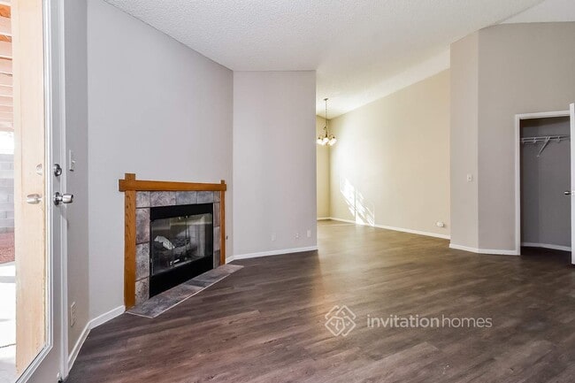 Building Photo - 928 High Plains Dr