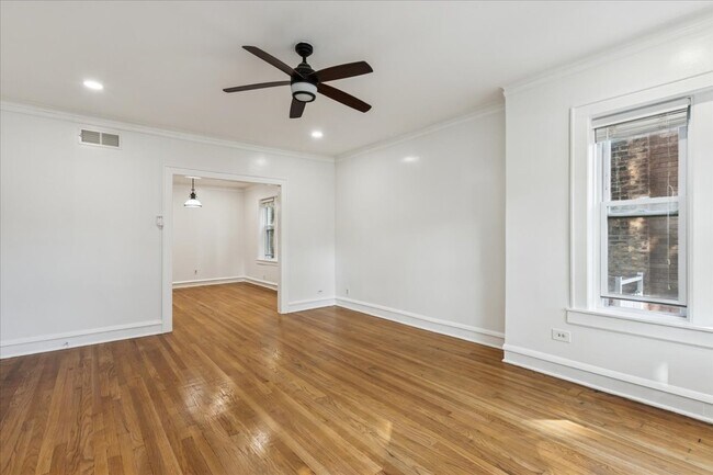 Foto del edificio - 6724 N Campbell Ave