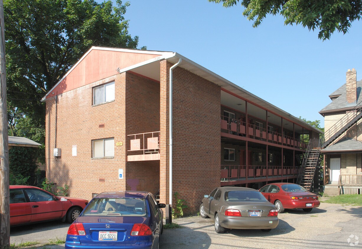 1524 Neil Ave, Columbus, OH 43201 Apartments in Columbus, OH