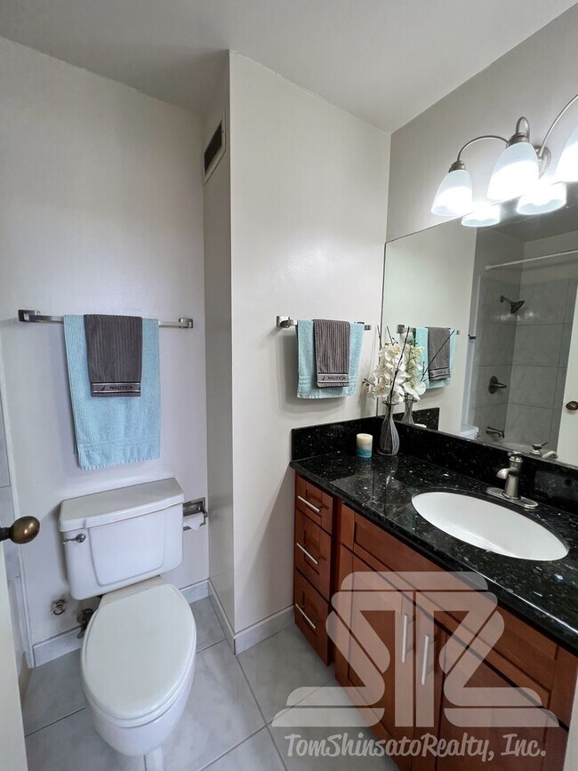 Foto del edificio - 2 Bedrooms | 2 Bathroom | 1 Parking in Makiki