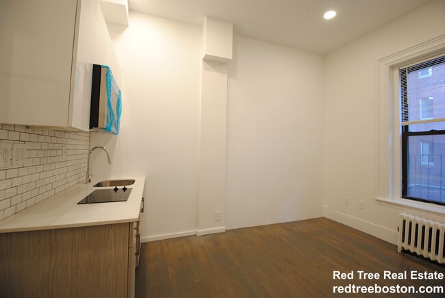 Foto del edificio - 270 Newbury St