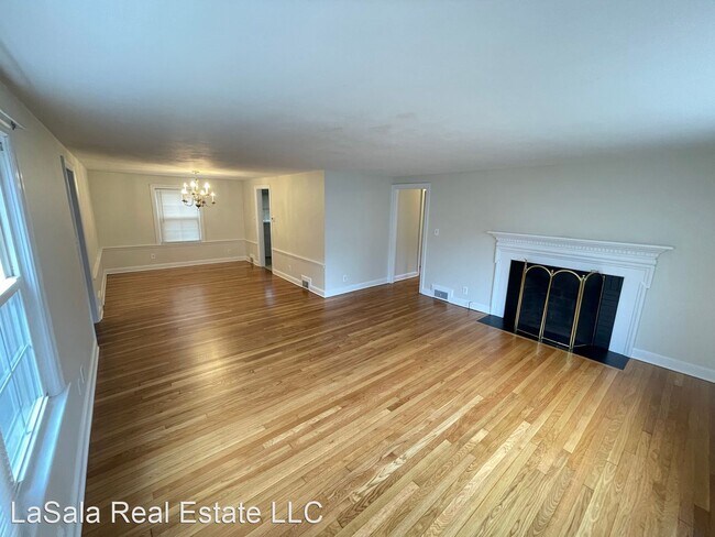 Building Photo - 3 br, 1 bath House - 278 Auburn Rd