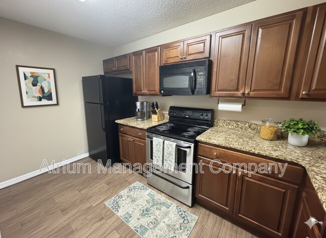 Building Photo - 610 Kenwick Cir