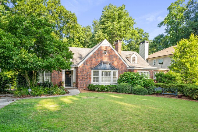 Foto del edificio - 1818 Homestead Ave NE