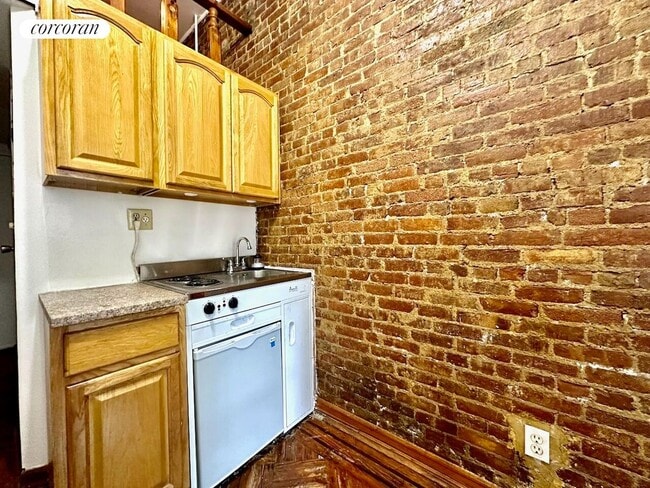 Foto del edificio - 103 W 70th St