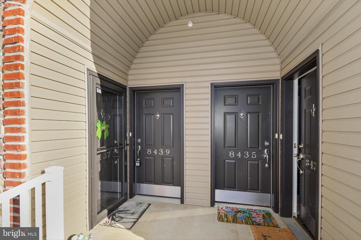 8439 Hilton St, Hummelstown, PA 17036 Townhome Rentals in Hummelstown