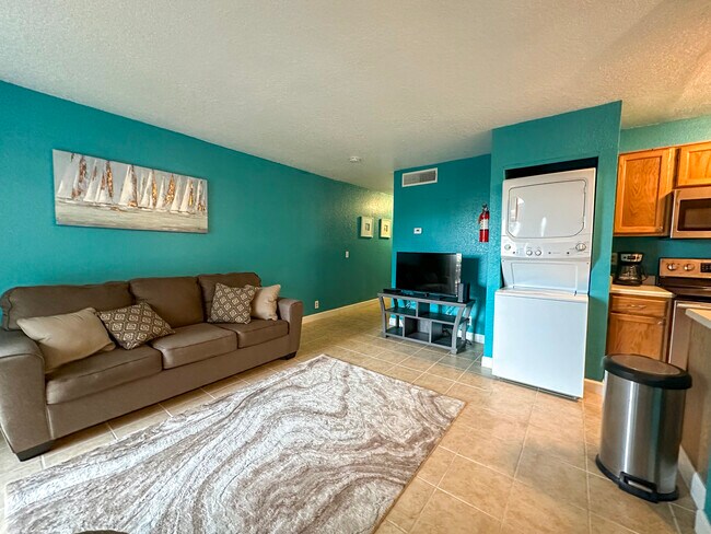 Foto del edificio - 14428 Compass St