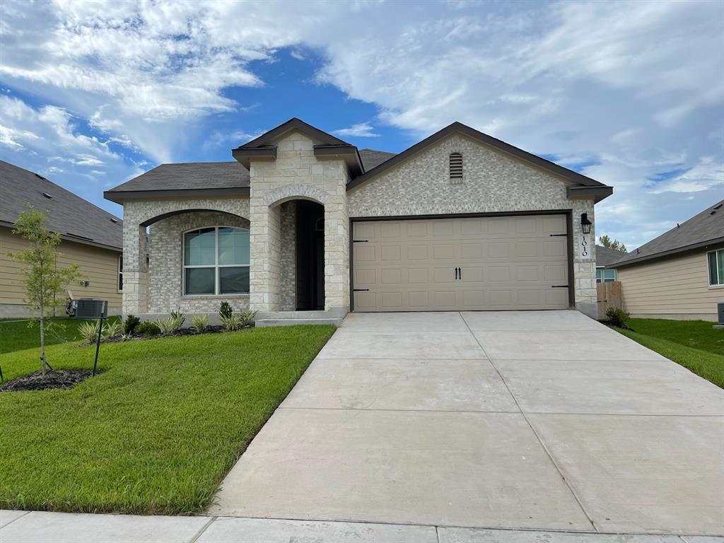 1010 Fannin St, Brenham, TX 77833 - House Rental in Brenham, TX ...