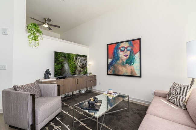 Building Photo - Main & Clay