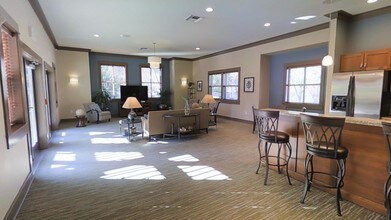 Deveraux Glen Rentals - Portland, OR | Apartments.com