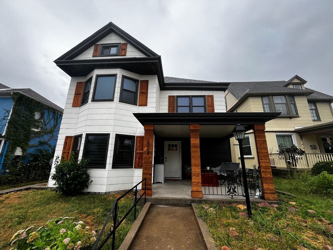 Primary Photo - Pendleton Heights 4BR—Updated Historic Cha...