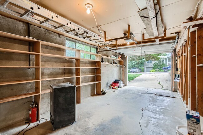 Foto del edificio - 3 Bed 2 Bath Home In Newlands Neighborhood...