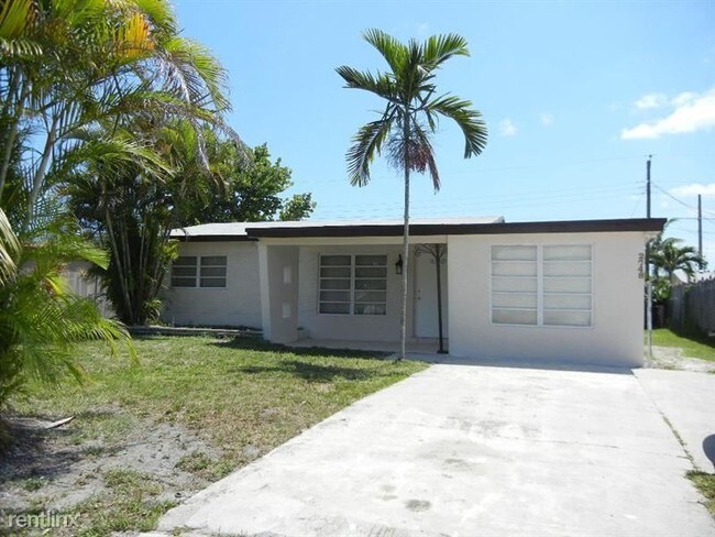 Foto del edificio - 3 br, 2 bath House - 2748 SW 46th Ct