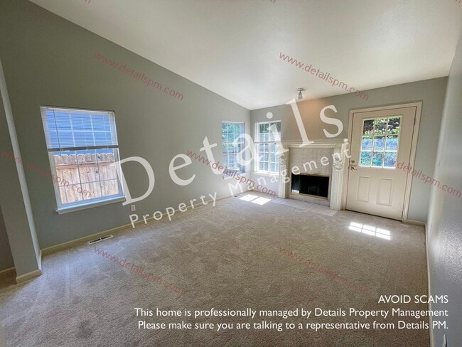 Photo - **COMING SOON** 3 BR bedroom Silverdale Townhouse