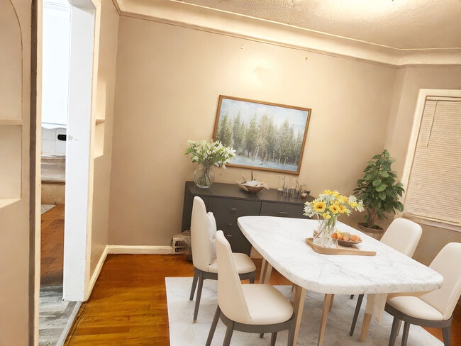 Building Photo - 6765 Heyden