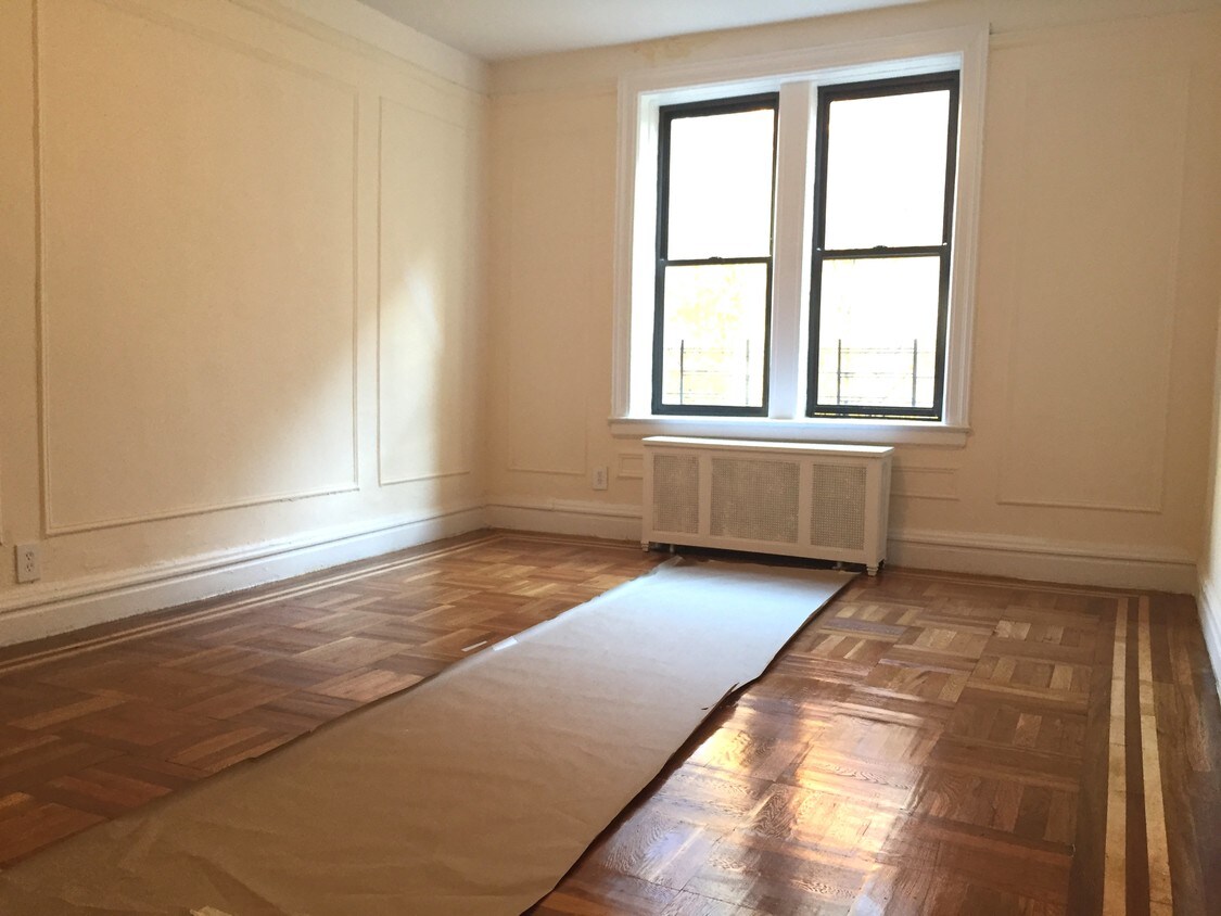 Sala de estar - 1 Seaman Ave