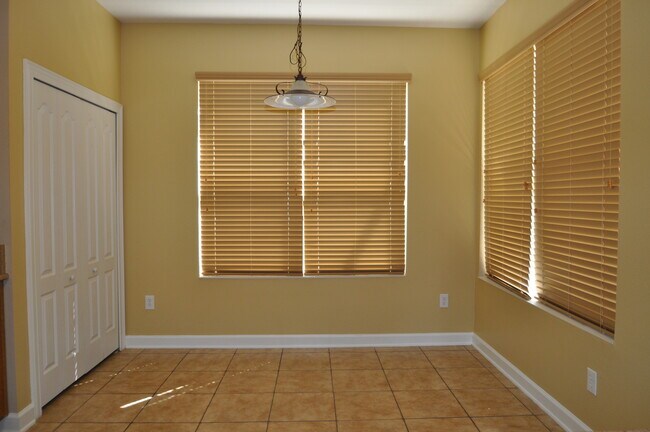 Building Photo - Exclusive Pool Home in Lake Mary on a Cul-de-Sac in Gated Community