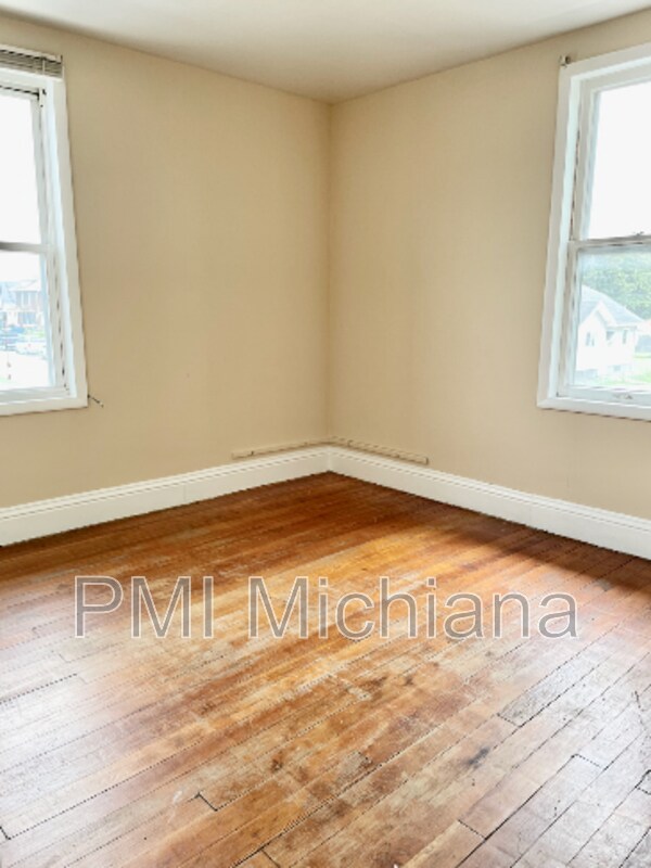 Foto del edificio - 602 W 6th St