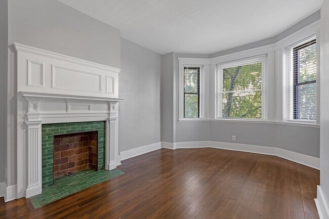 Building Photo - 2-Bath + 4-Bed Allston SEPT