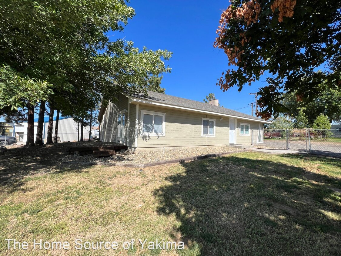 Primary Photo - 3 br, 2 bath House - 683 Vintage Road