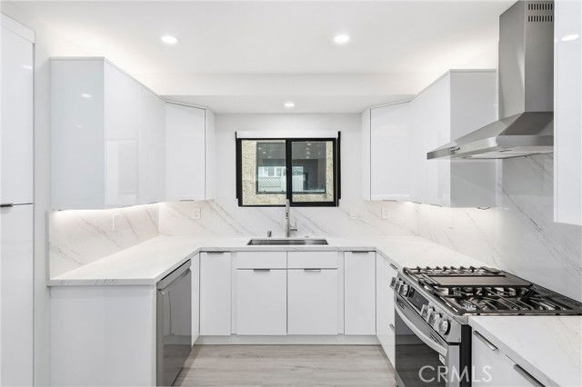 Foto del edificio - 613 Marigold Ave