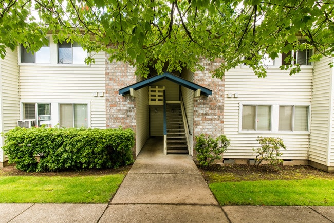 Building Photo - Heron Hills Apartment Homes