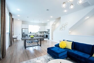 Building Photo - 2713 EaDo Edge Ct