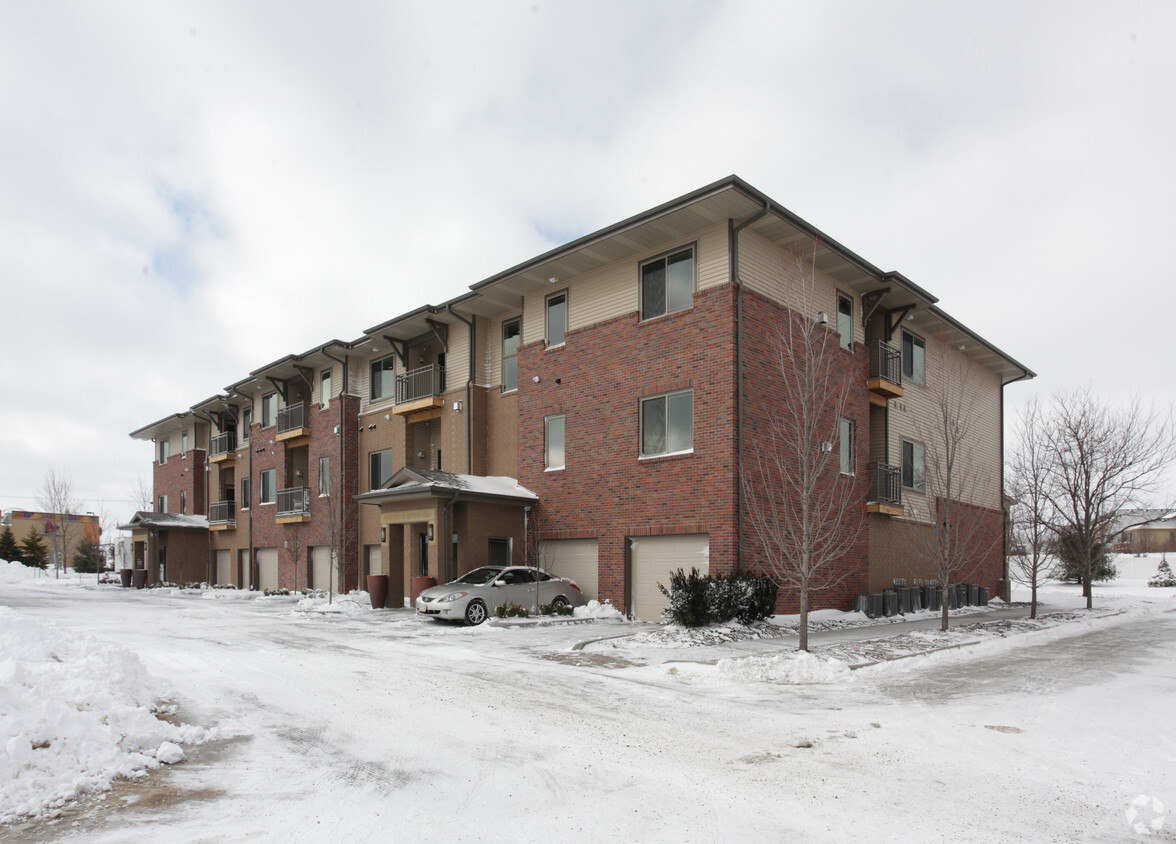 Building Photo - The Village at Mission Pines