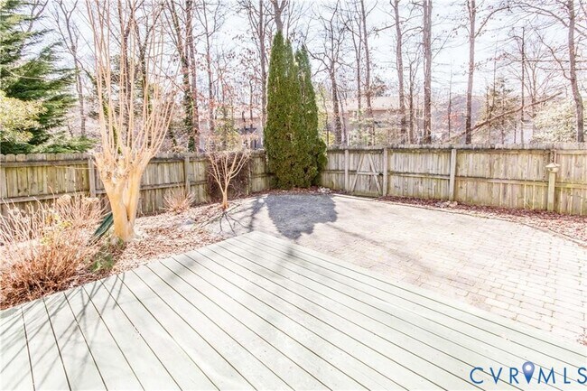 Foto del edificio - 5501 Millstream Ln