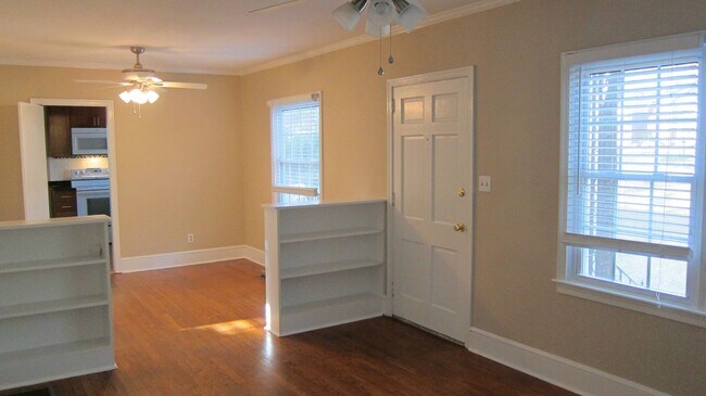 Foto del edificio - 2BR/1BA in the heart of Normaltown