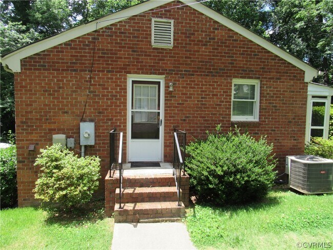 Building Photo - 8506 Lyndale Dr