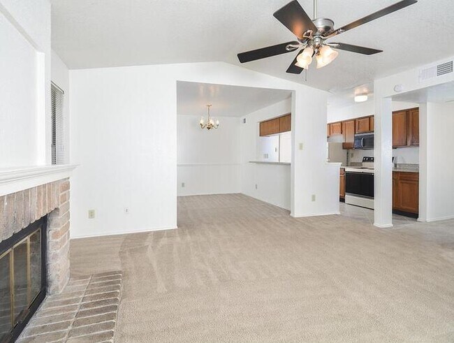 Foto del edificio - 2626 Thousand Oaks Dr