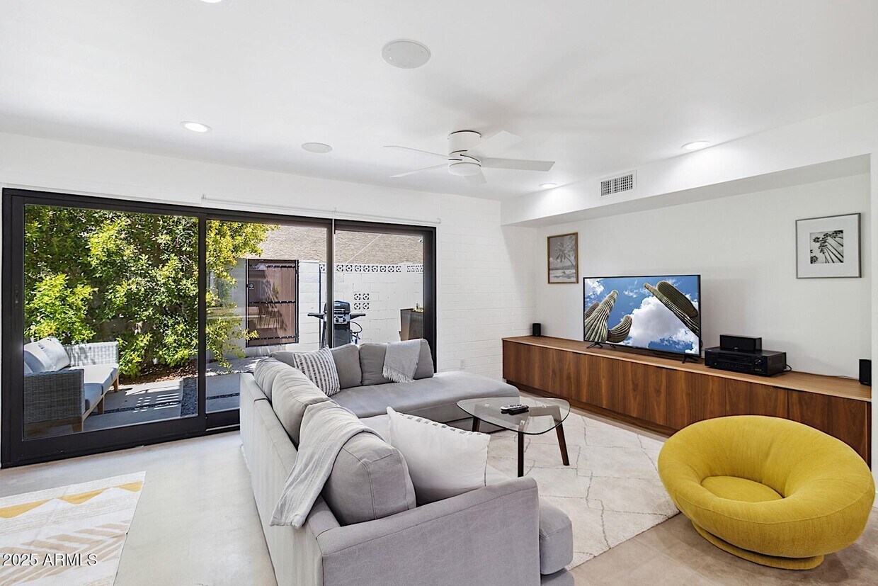 Foto principal - 7720 E Heatherbrae Ave