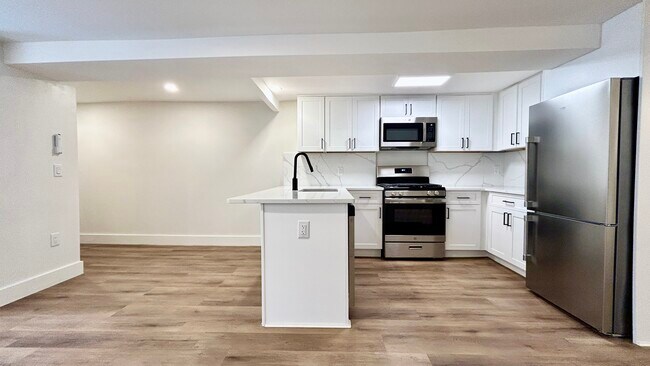 Kitchen - 71 Weirfield St